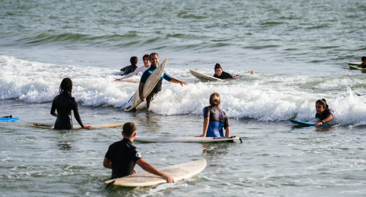 Sörf tahtasında Hatay’ın yeniden doğuşu