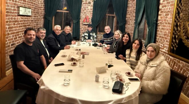 Mahkemede halk iftarı yaptılar, teknolojiyi konuştular