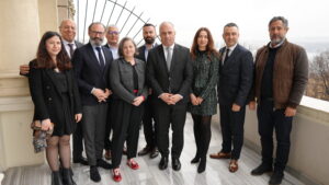 Aziz Sar─▒yar Almanya I╠cstanbul Bas╠gkonsolosu Regine Grienberger Toplu Foto