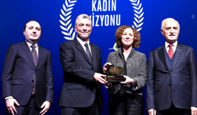 DEİK’te “Kadın Vizyonu Ödülü” Bilgün Gürkan’ın