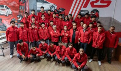 Sanayide usta kıtlığı bitiyor RS Otomotiv gençleri iş sahibi yapacak