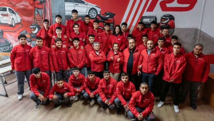 Sanayide usta kıtlığı bitiyor RS Otomotiv gençleri iş sahibi yapacak
