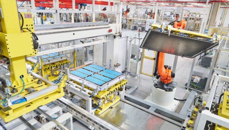 Otomotivde dengeler değişiyor: Skoda Avrupa’nın batarya üssü oldu!