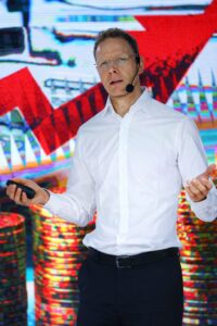 VLM Vision temsilcisi Jens Hestel 120729034