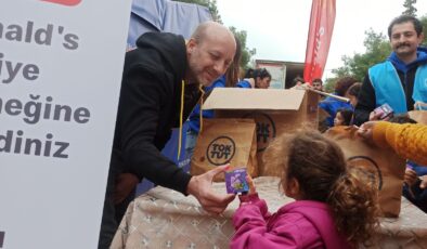 Konteyner kentlerde iftar sofraları kuruluyor