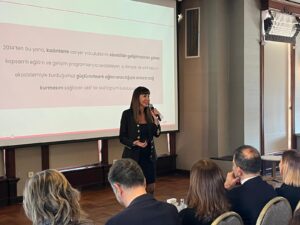 800 bini aşkın kadına ulaşıldı, 5 bin kadın için yeni dönem başladı 3 YenidenBiz YonetimKuruluEsBaskaniSelenKocabas