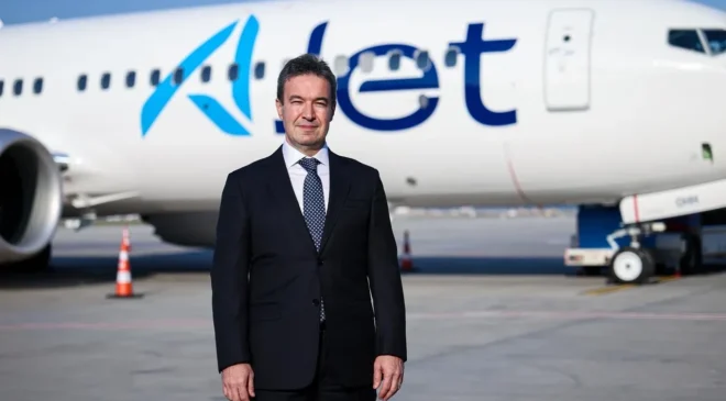 Gökyüzünde yeni kariyer fırsatı: AJet tecrübesiz kabin memuru alımı için düğmeye bastı!