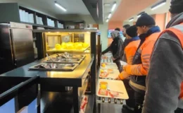 İstanbul Bahçelievler Belediyesi 4 çeşit yemeği çorba parasından ucuza veriyor