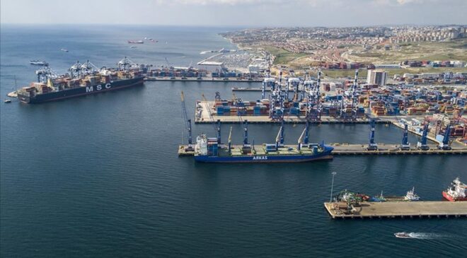 Türk limanlarında gemi trafiği 7 yılın zirvesinde