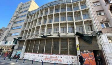 İzmir’in tarihi banka binası otele dönüşüyor