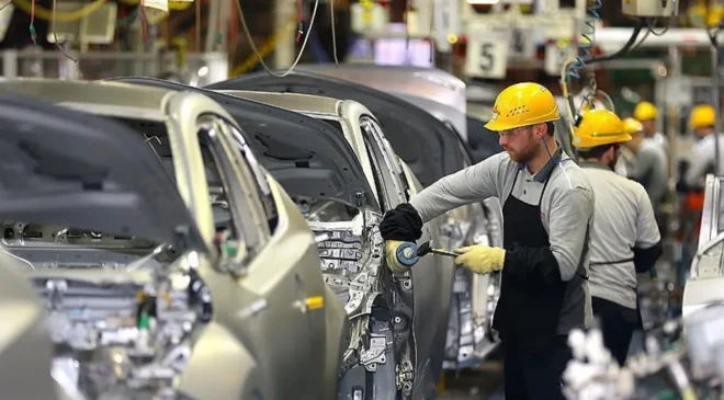 Otomotivde 2026 mesaisi: Üretimde daralma, ticari araçta ivme