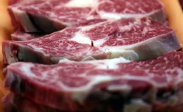 Ramazan öncesi “fiyat sabitleme” hamlesi: Et ve Süt Kurumu’nda kuyruklar sokağa taştı