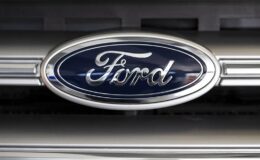 Ford yollardaki yüz binlerce aracında direksiyon hakimiyeti riski nedeniyle acil geri çağırma başlattı