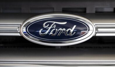 Ford yollardaki yüz binlerce aracında direksiyon hakimiyeti riski nedeniyle acil geri çağırma başlattı