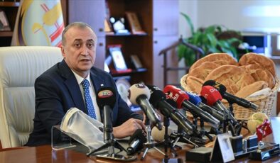 Sofraların vazgeçilmezi el yakacak: 2026 Ramazan pidesi fiyatı resmen ilan edildi!