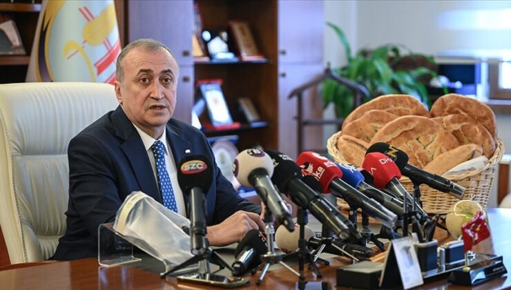 Sofraların vazgeçilmezi el yakacak: 2026 Ramazan pidesi fiyatı resmen ilan edildi!