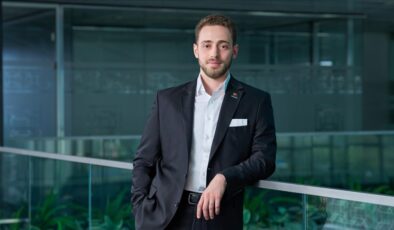 Daralan piyasada gençlere stratejik destek hamlesi