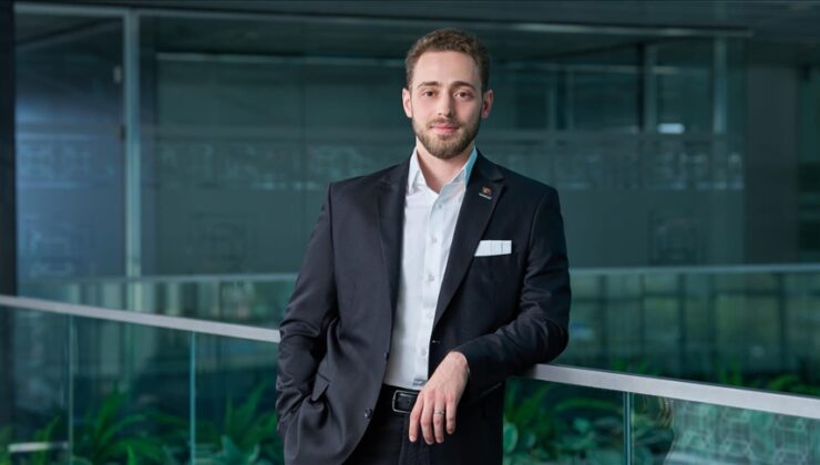 Daralan piyasada gençlere stratejik destek hamlesi