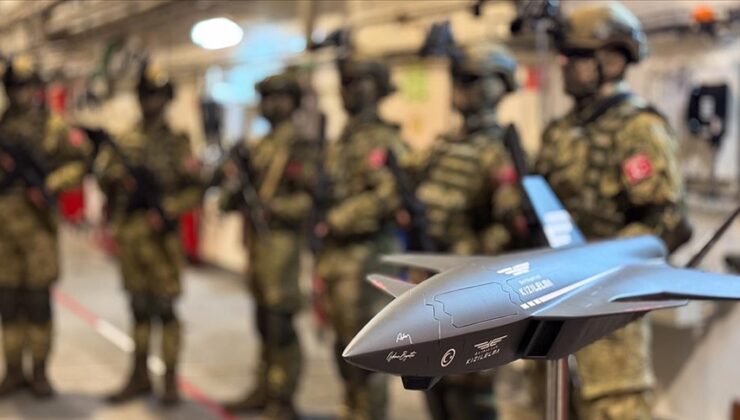 Rotterdam Limanı’nda Türk gövde gösterisi TCG Anadolu hem tatbikatın hem de Avrupa’nın gözdesi oldu