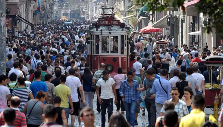 Türkiye 86 milyonu aştı: Esenyurt il oldu, ülke yaşlandı!