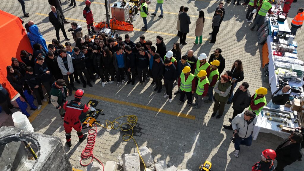 1772805386 Deprem Ekipmanlar 2.JPG