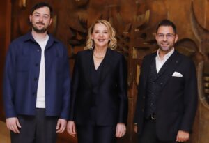 2 Soldan saga Hakki Taha Oz Farma ve Ledbim YK Baskani ve Lokman Group YK Baskani Hatice Oz ve Murat Ozkurt Elara Tarim Uretim Muduru