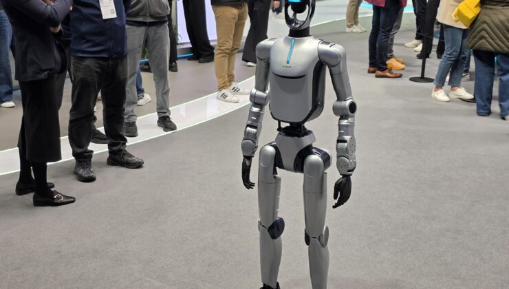 İş dünyasında metal yaka dönemi başlıyor: İlk ChatGPT mezunları işbaşı yapıyor!