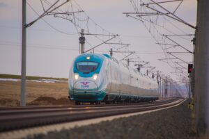 Yüksek hızlı trenlerle 110 milyon yolcu taşındı 3 AW661945 02