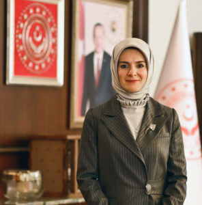 Mahinur O╠ezdemir Go╠ektas╠g