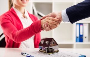 NjM2OTcxNz faizler dustu konut fiyatlari artti