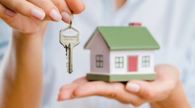 Konut fiyatları enflasyon karşısında değer kaybederken kiralar yükselişte