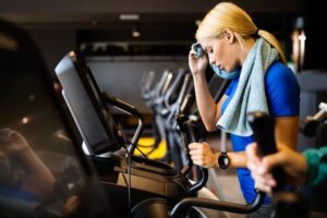 Spor yaparken sakatlanmayın: Uzmanından altın değerinde 10 koruma yöntemi! 6 aerobik egzersiz yaptigimizi nasil anlariz 768x511 1