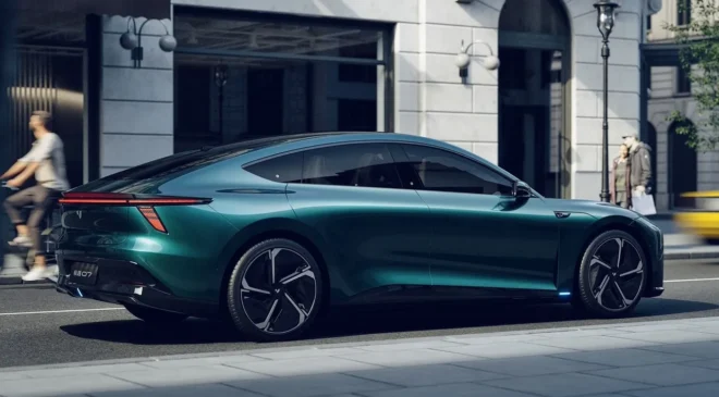 Lynk & Co 912 beygirlik yeni elektrikli performans sedanı 10 Plus modelini duyurdu