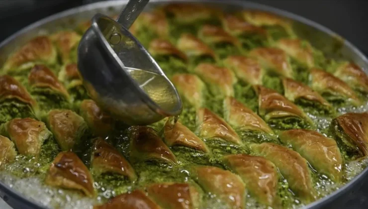 Bayram sofrasında ‘fıstık’ krizi! Kilosu 2 bin TL’yi aşan tatlılar şoke etti