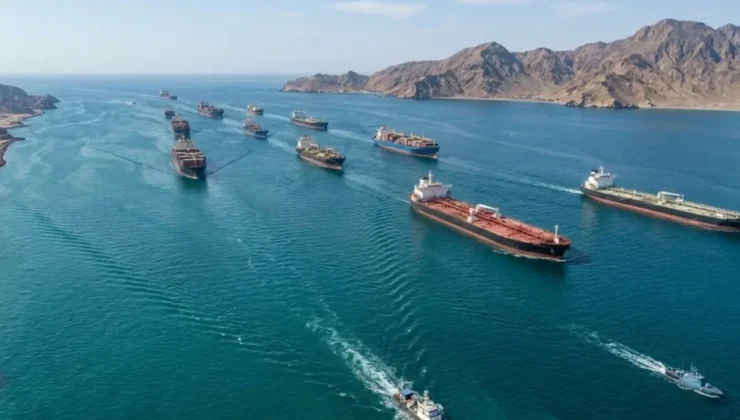 Hürmüz Boğazı hayalet geçide döndü: İki günde sadece yedi gemi