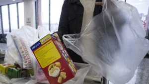 Petrol fiyatlarındaki yüzde 40 artış plastiği de vurdu 3 petrol yukseldi plastik fiyatlari da artti korkutan aciklama geldi 1780564 20260330151200 20260330151200