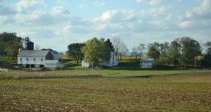 Tarım arazisinde yapılan kaçak yapıya toplam 4 milyar lira ceza kesildi! 3 tarla ev 1