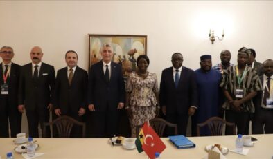 Bakan Bolat Afrika ve Asya hattında ticaret diplomasisi yürüttü