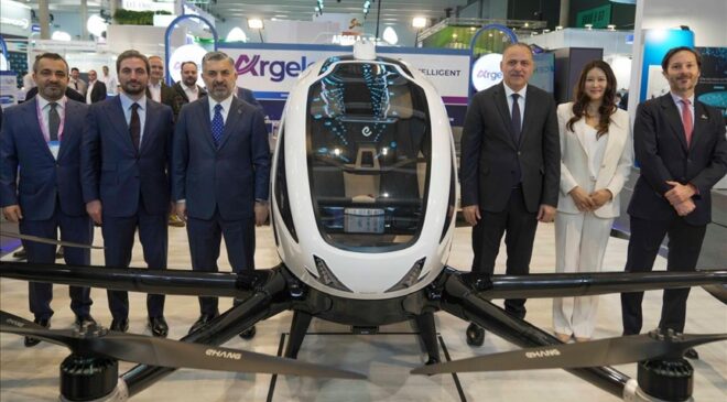 Türk Telekom milli teknolojisiyle gökyüzünde dijital devrim başlattı