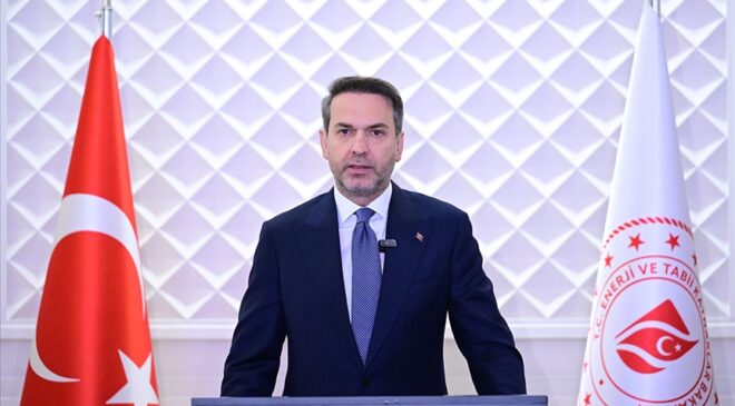 Enerji Bakanı Bayraktar İran’dan doğal gaz akışının kesintisiz sürdüğünü açıkladı