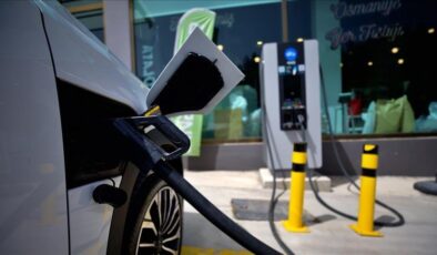Elektrikli araçlar enerji ithalatını düşürüyor