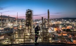 Türkiye stratejik petrol stoklarını piyasaya sunuyor enerji arzını korumak için tarihi adım atıldı