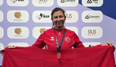 Milli atıcı Elif Duygu Eren Avrupa üçüncüsü olarak tarihe geçti