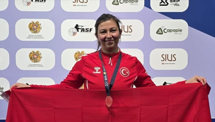 Milli atıcı Elif Duygu Eren Avrupa üçüncüsü olarak tarihe geçti