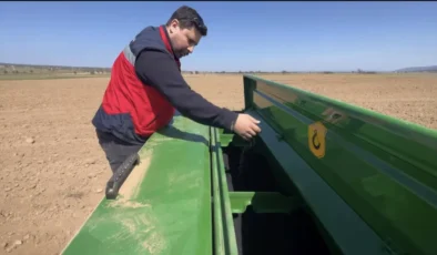 Kütahya’da çörek otu üretimi için çiftçiye yüzde 50 tohum hibesi verildi
