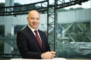 Mersin’e 50 milyon dolarlık dev fabrika yatırımı 4 1775552924 Hayat Kimya Operasyonlardan Sorumlu Baskan Yardimcisi brahim Guler