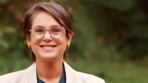 5ca067940f25442b90cf7e15