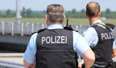 Münih sokaklarında yüzlerce polis kayıt dışı çalışmaya karşı sahaya çıktı