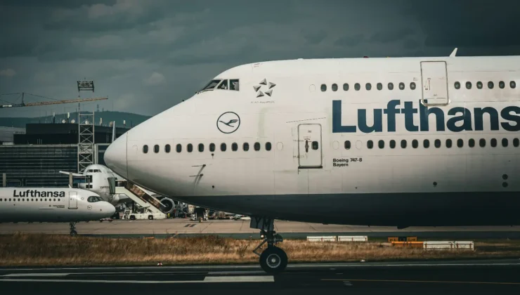 Lufthansa biletleri yaktı: 20 bin uçuş uçuş iptal!