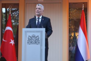 Türkiye ve Hollanda arasında 15 milyar dolarlık ticaret hedefi